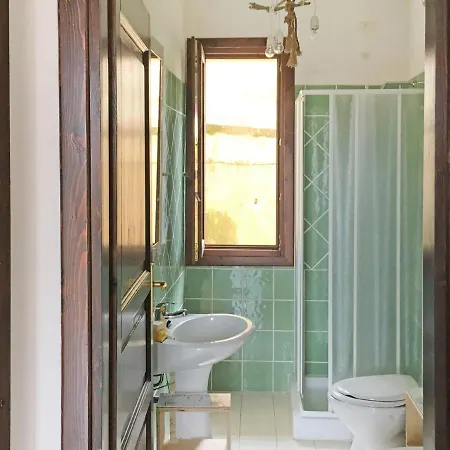 Locazione Turistica Casa A- E C 公寓